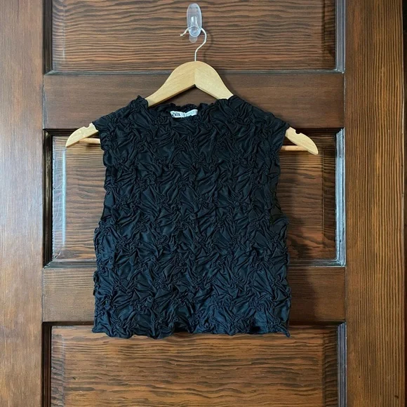 NWT Zara black textured high neck crop top size M - Picture 2 of 5